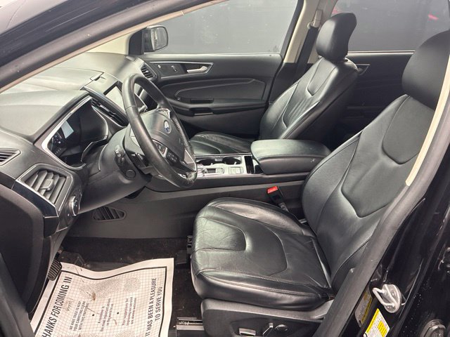 Used 2019 Ford Edge Titanium AWD/4WD image 14