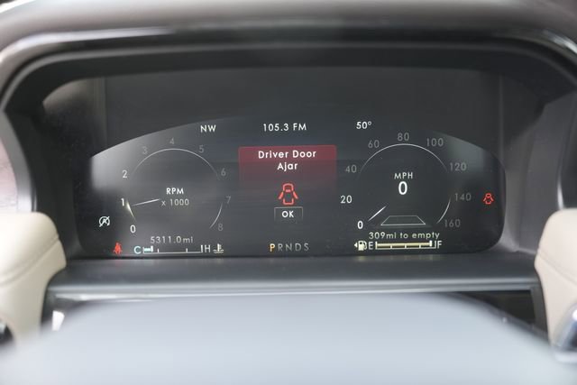 Used 2022 Lincoln Nautilus Reserve image 25