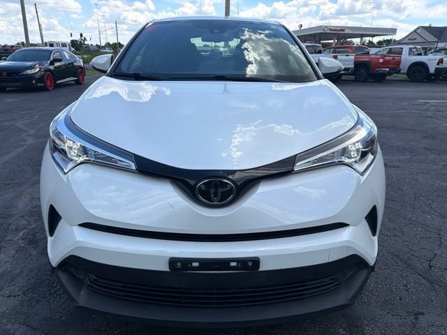 Used 2019 Toyota C-HR LE FWD image 2