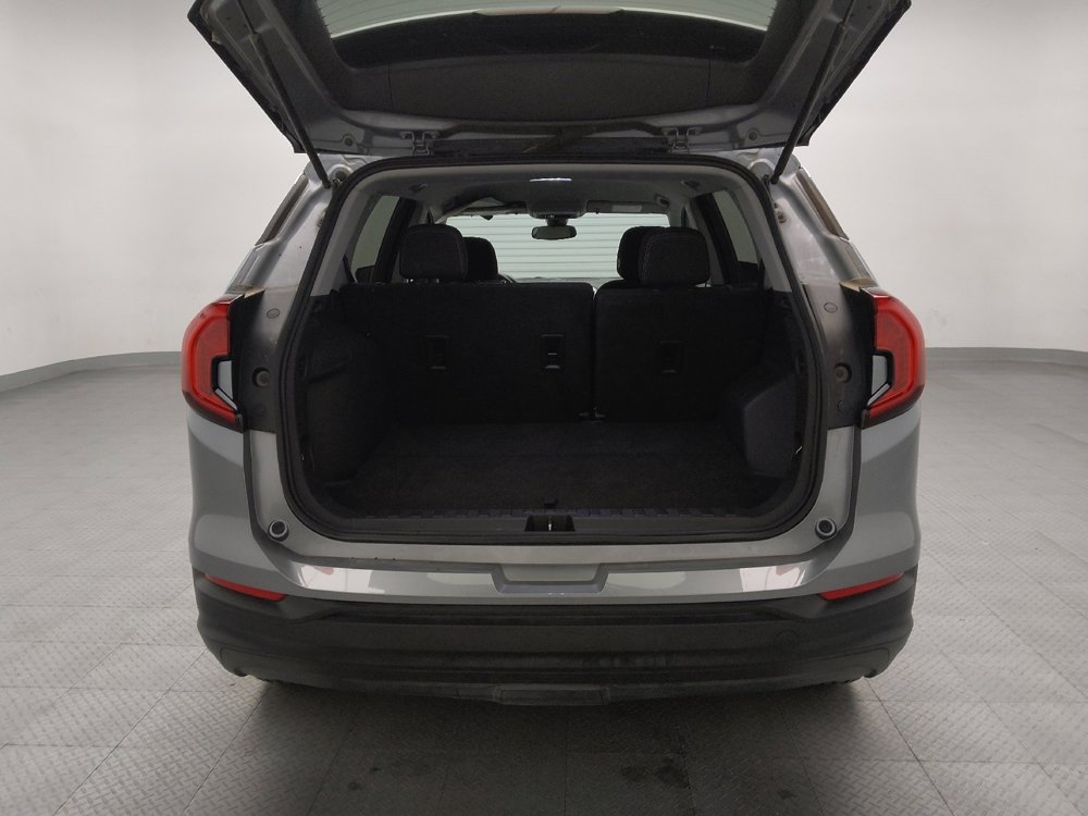 Used 2023 GMC Terrain SLE image 29