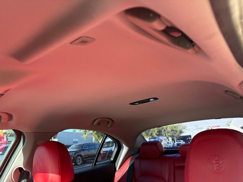 Used 2019 Alfa Romeo Giulia Ti Sport w/ Quick Order Package 22U Sport image 11