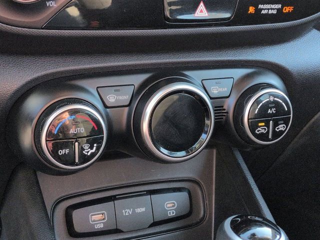 Certified 2023 Hyundai Venue SEL image 24