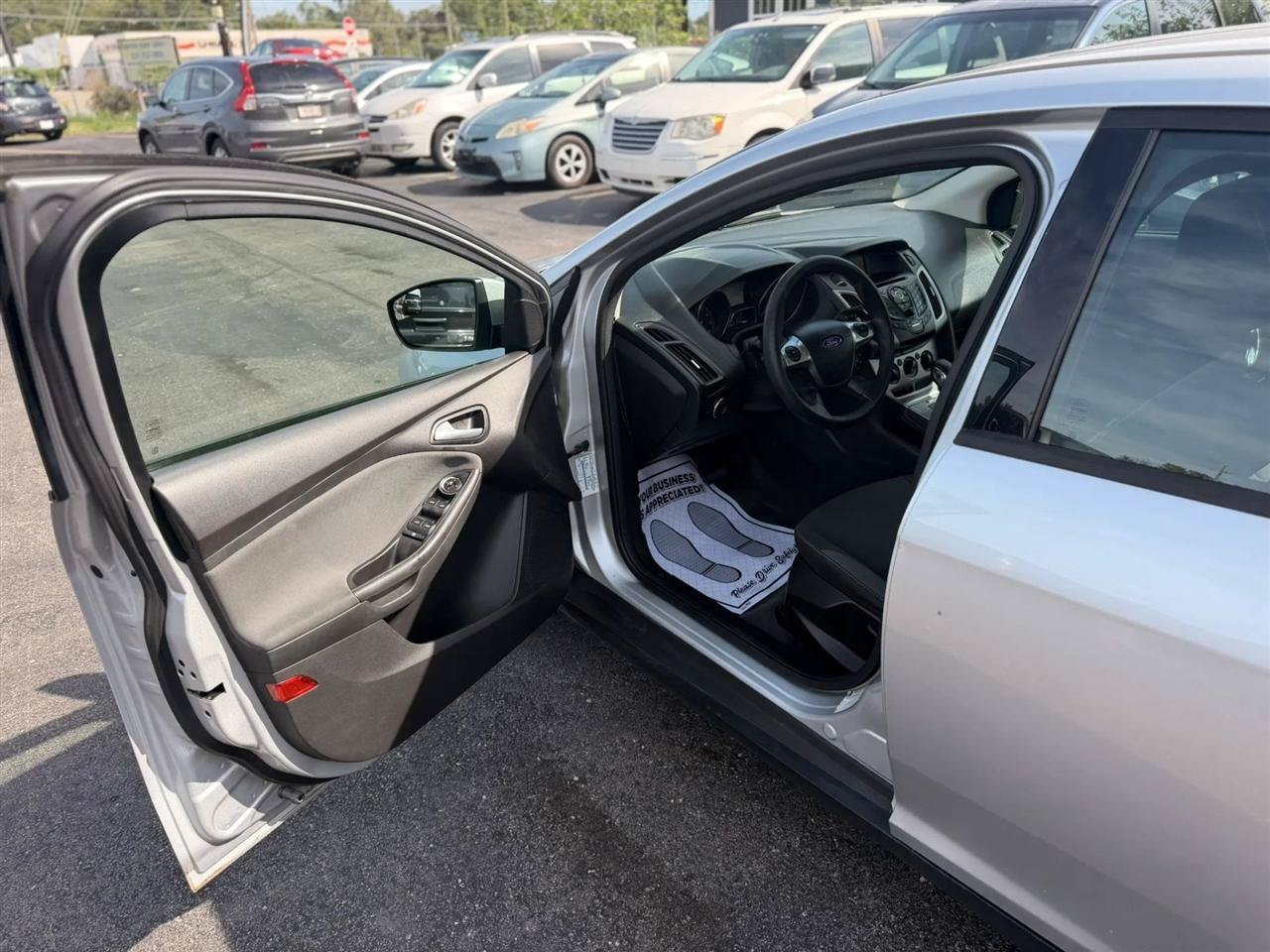 Used 2012 Ford Focus SE FWD image 15