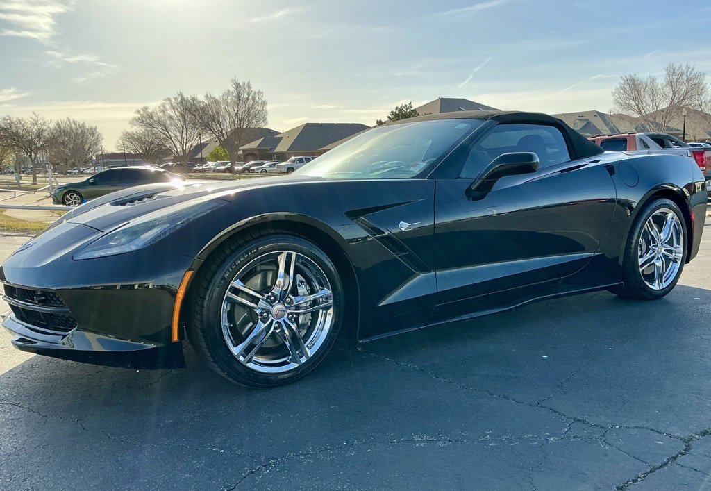 Used 2017 Chevrolet Corvette Stingray Convertible w/ 3LT Preferred Equipment Group image 9