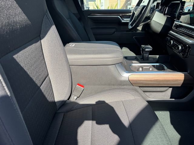 New 2026 Chevrolet Silverado 1500 LT w/ LPO, Dark Essentials Package image 7