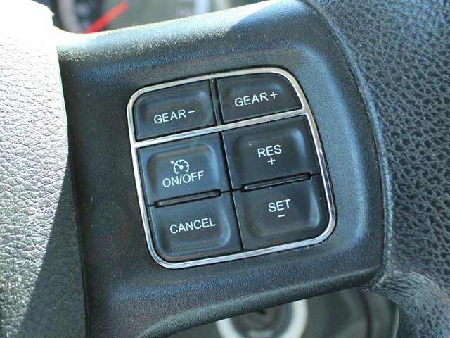 Used 2017 RAM 1500 Classic SLT AWD/4WD image 19