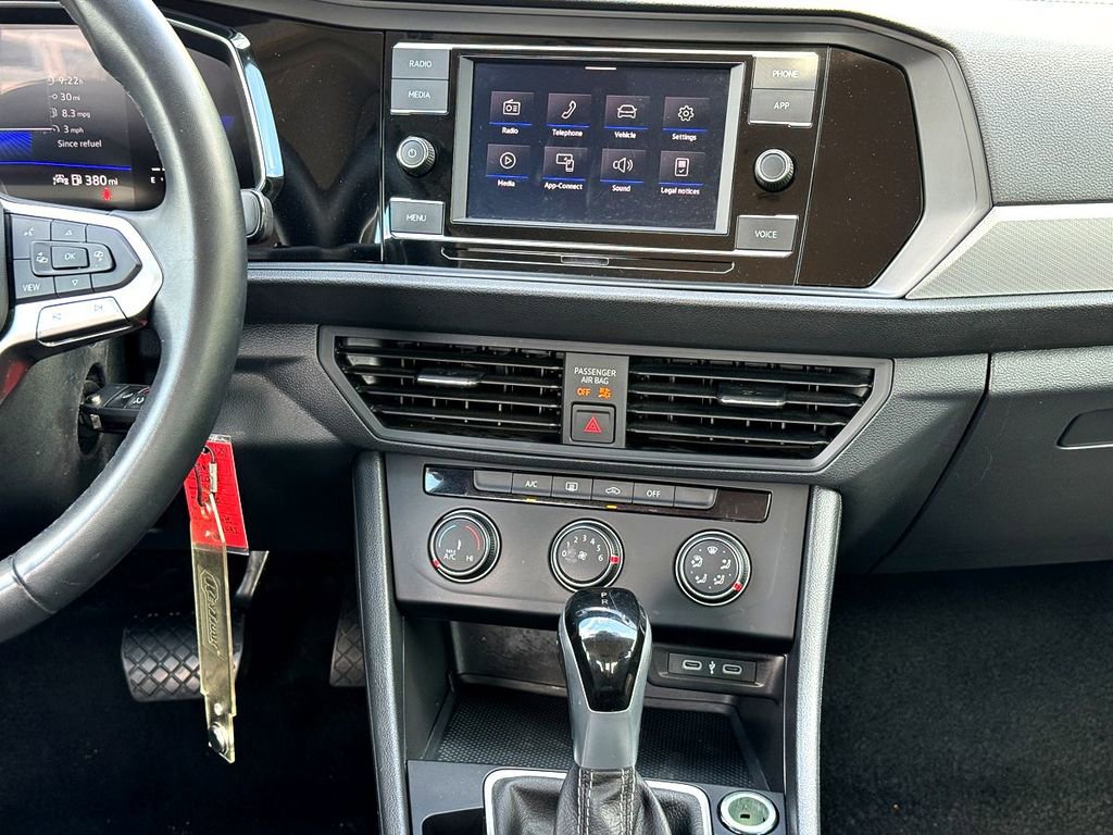Certified 2024 Volkswagen Jetta S FWD image 30