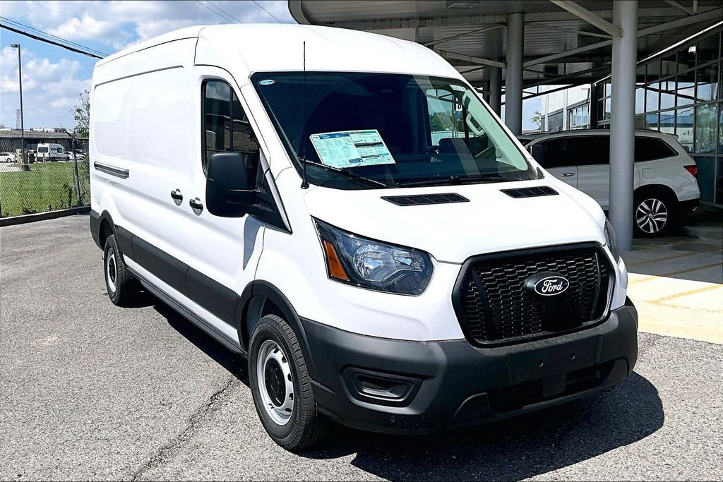 New 2026 Ford Transit 250 148 Medium Roof w/ Load Area Protection Package RWD image 2