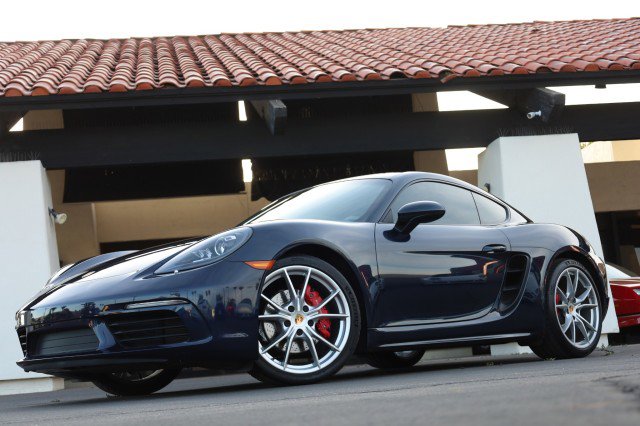 Used 2017 Porsche 718 Cayman S RWD image 3