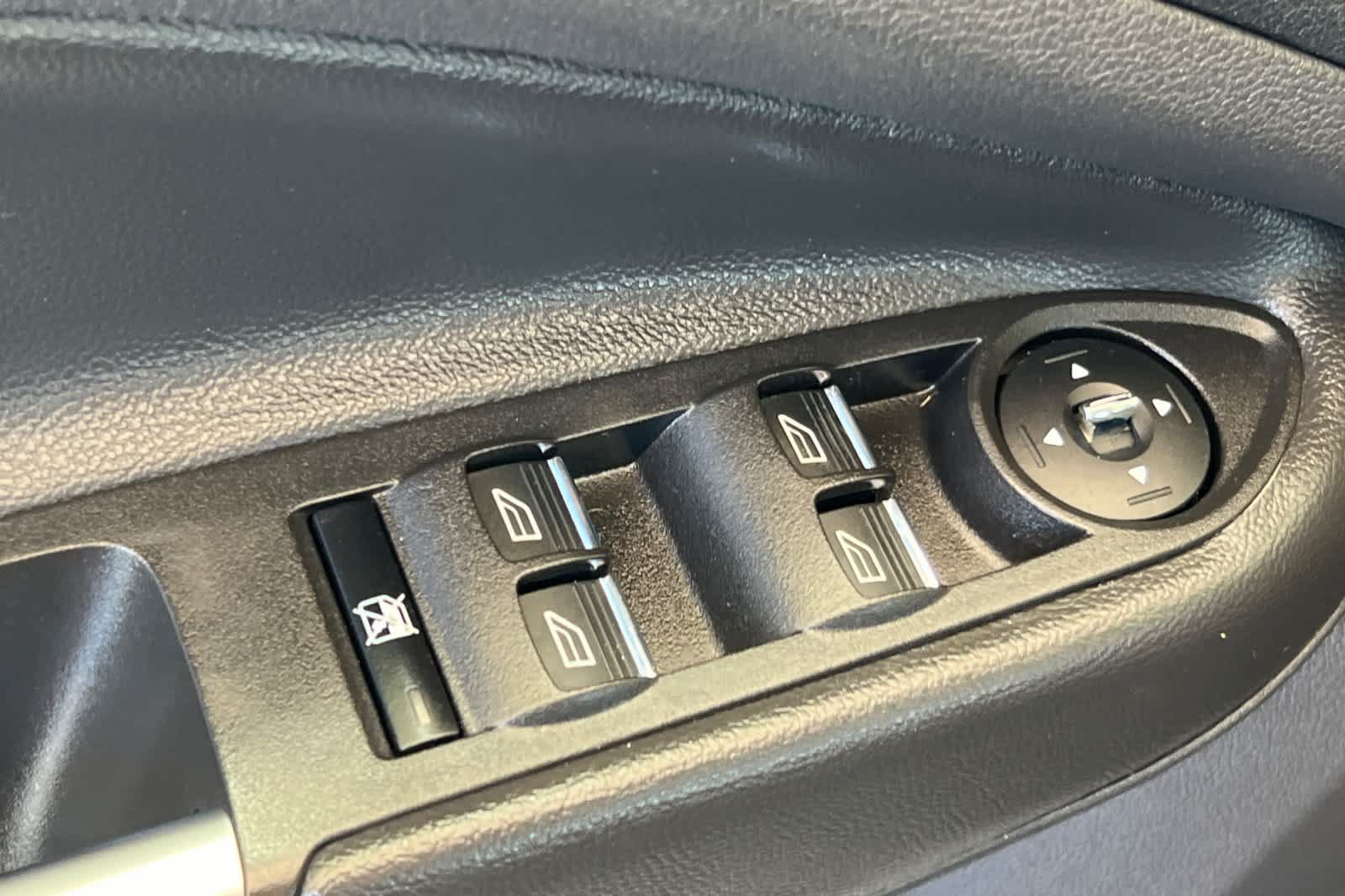 Used 2015 Ford C-MAX SE FWD image 13