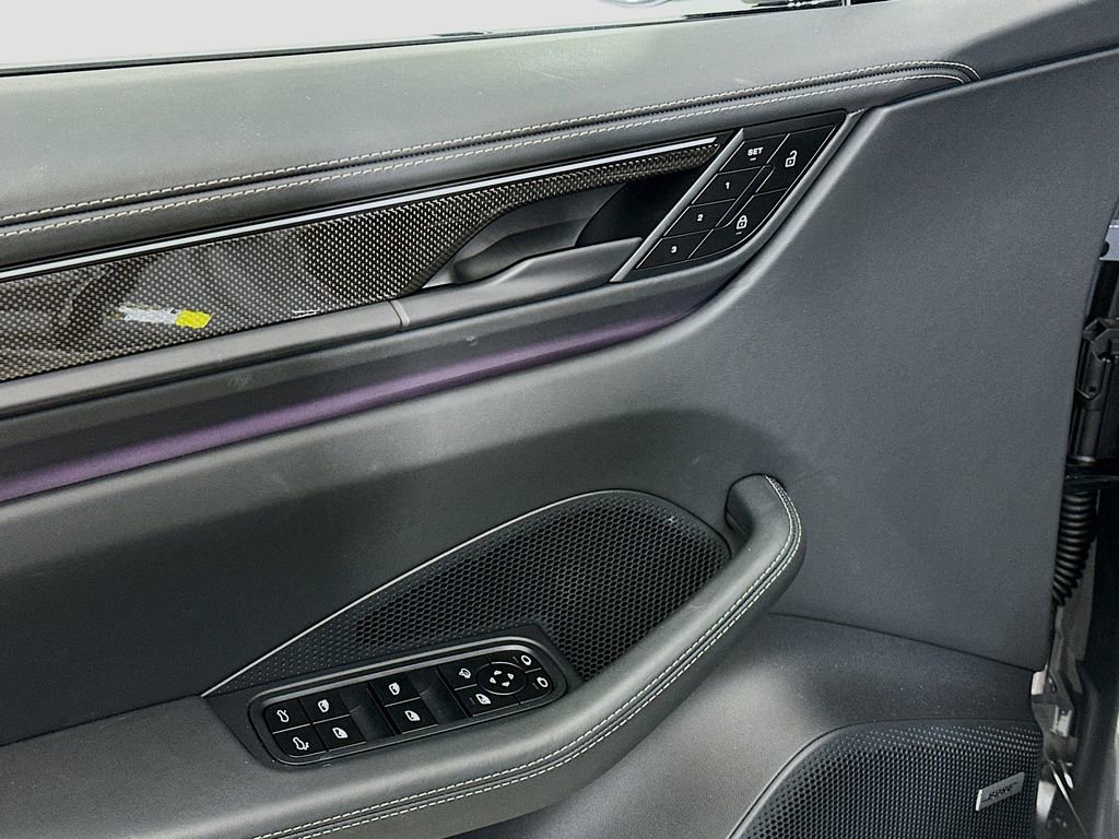 New 2025 Porsche Macan Turbo Electric image 20