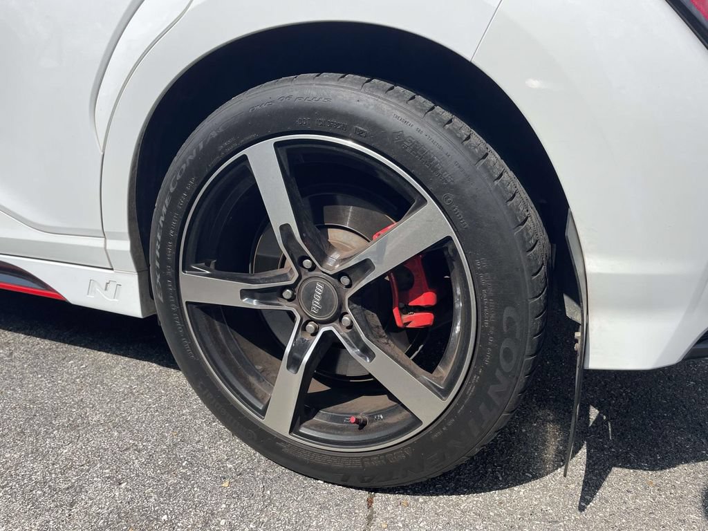 Used 2023 Hyundai Kona N w/ Cargo Package FWD image 3