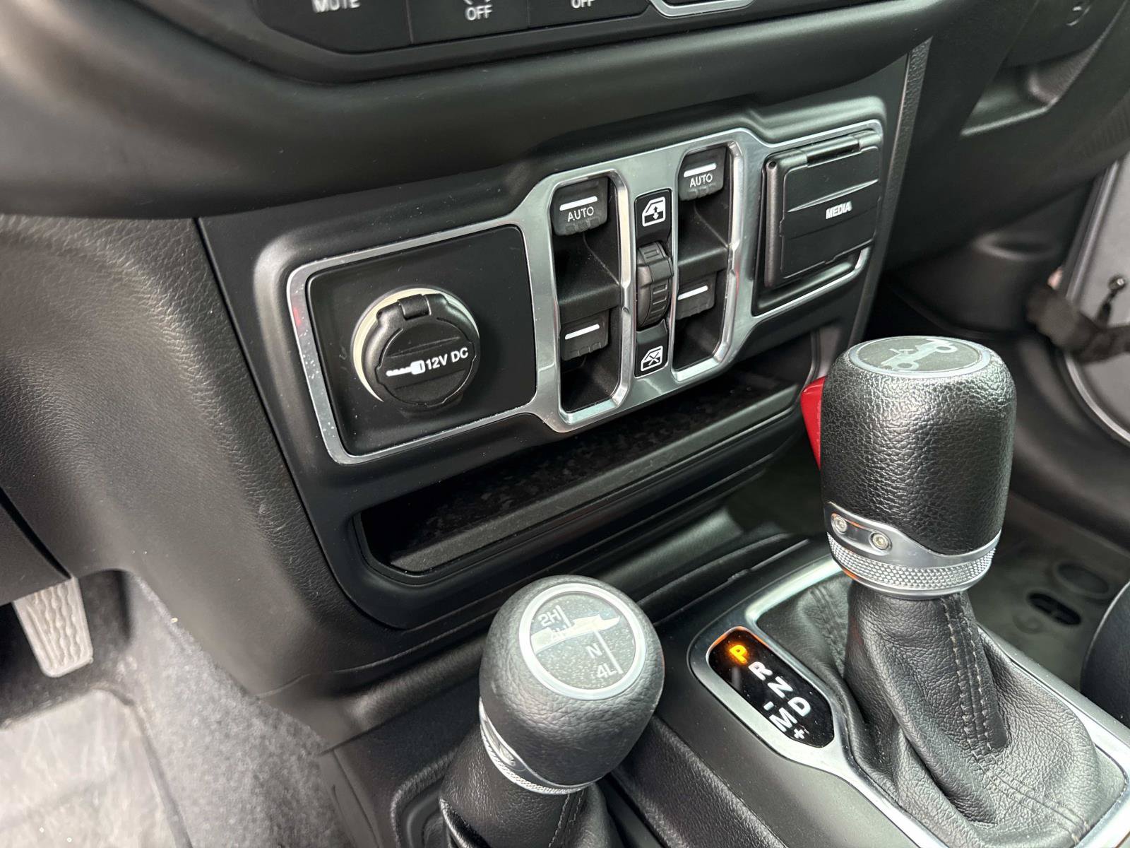 Used 2018 Jeep Wrangler Unlimited Sport S AWD/4WD image 26