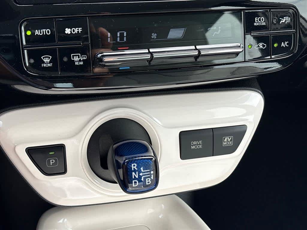 Used 2018 Toyota Prius Three Touring FWD image 14
