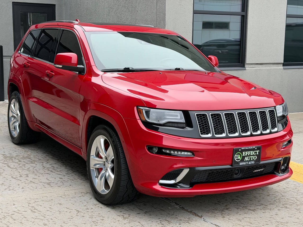 Used 2014 Jeep Grand Cherokee SRT8 w/ Luxury Group II AWD/4WD image 7