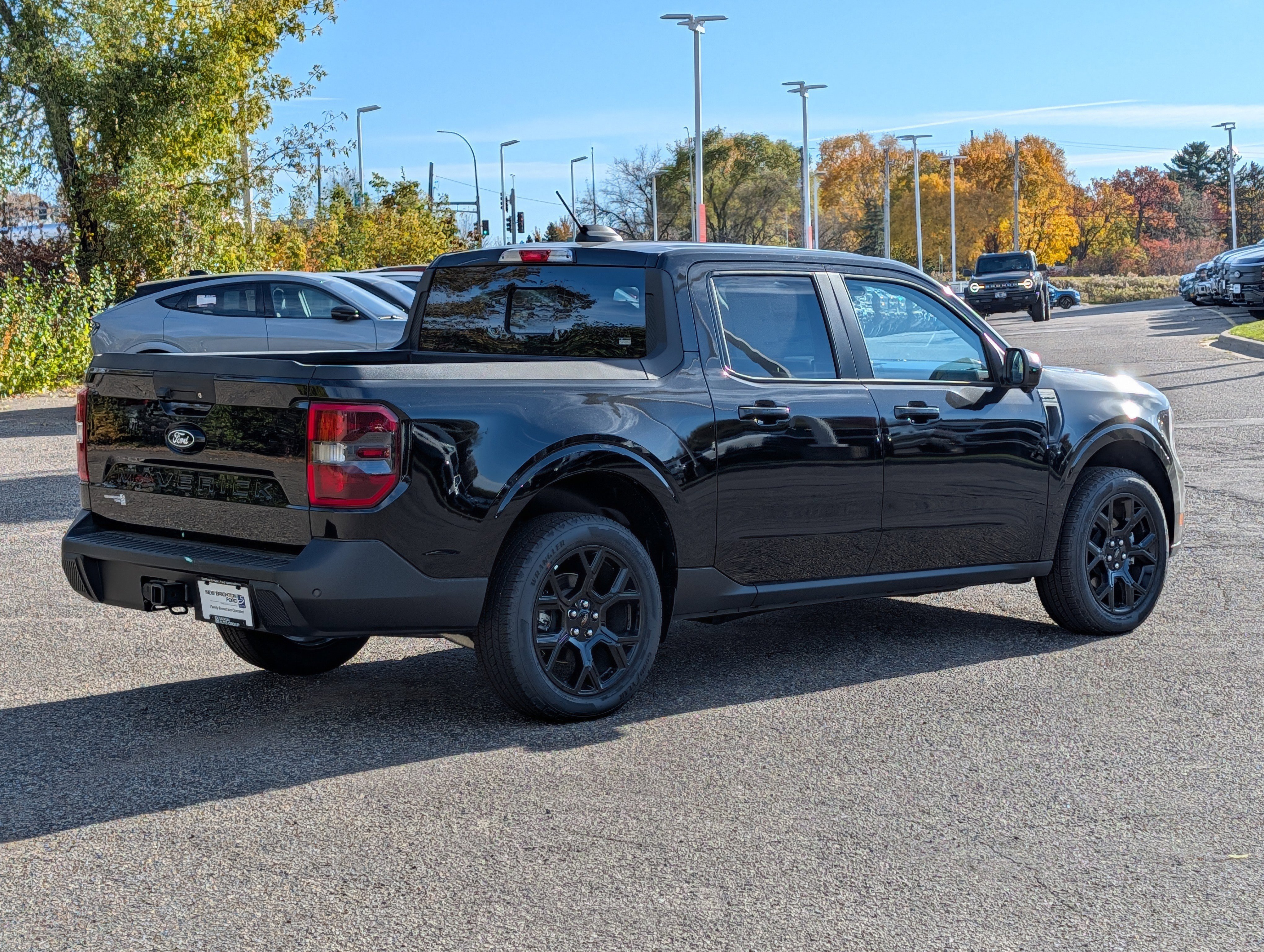 New 2025 Ford Maverick Lariat w/ Black Appearance Package image 3