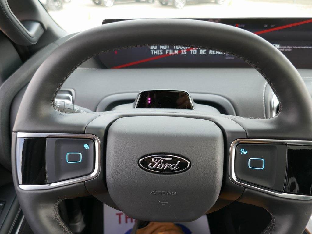 New 2026 Ford Expedition Platinum w/ Stealth Appearance Package image 21