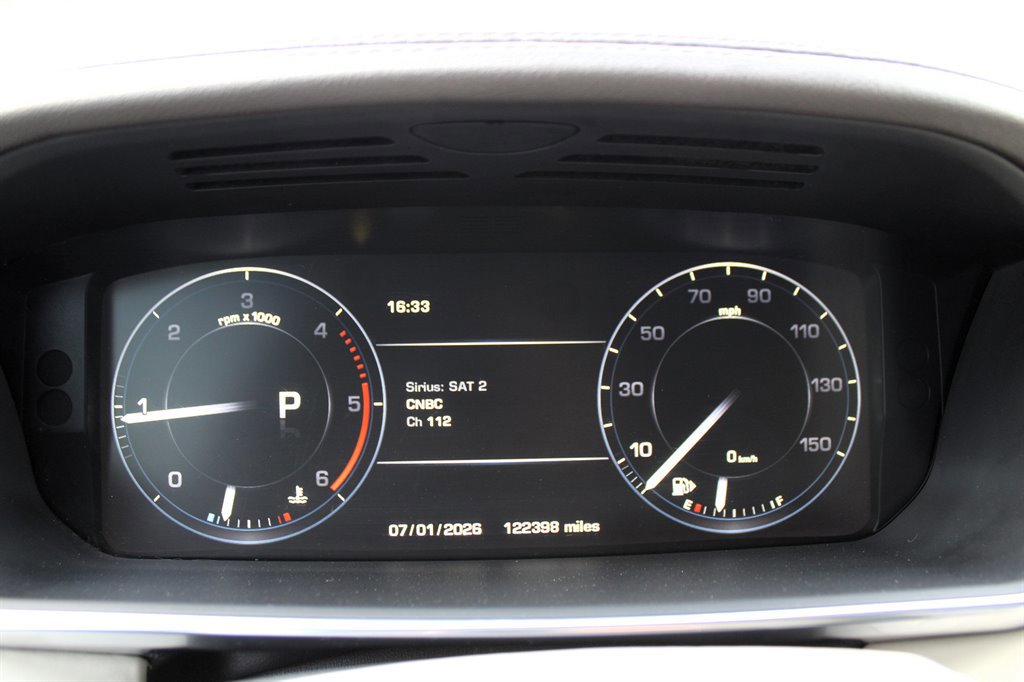 Used 2016 Land Rover Range Rover HSE image 28