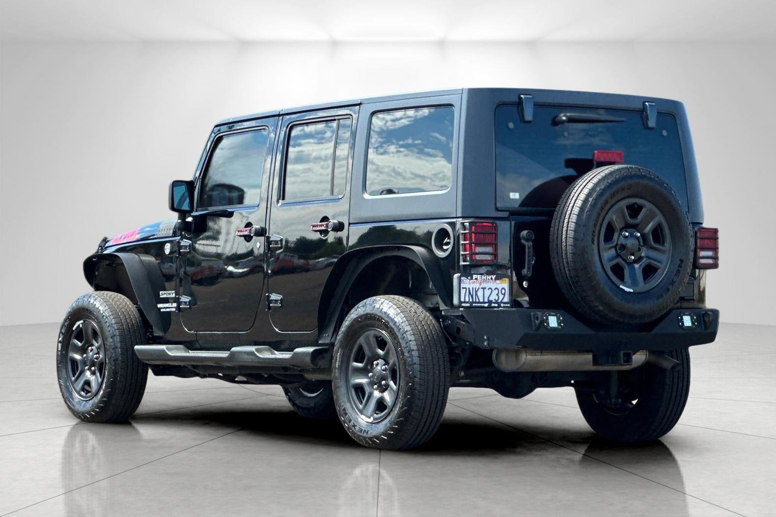 Used 2015 Jeep Wrangler Unlimited Sport w/ Connectivity Group image 5