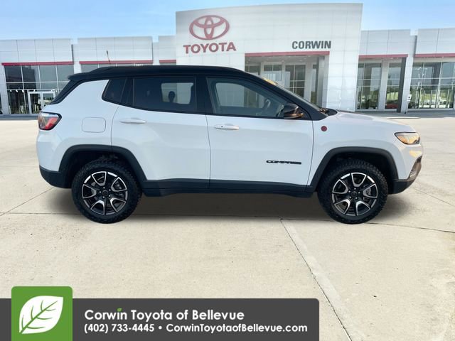 Used 2026 Jeep Compass Trailhawk image 6