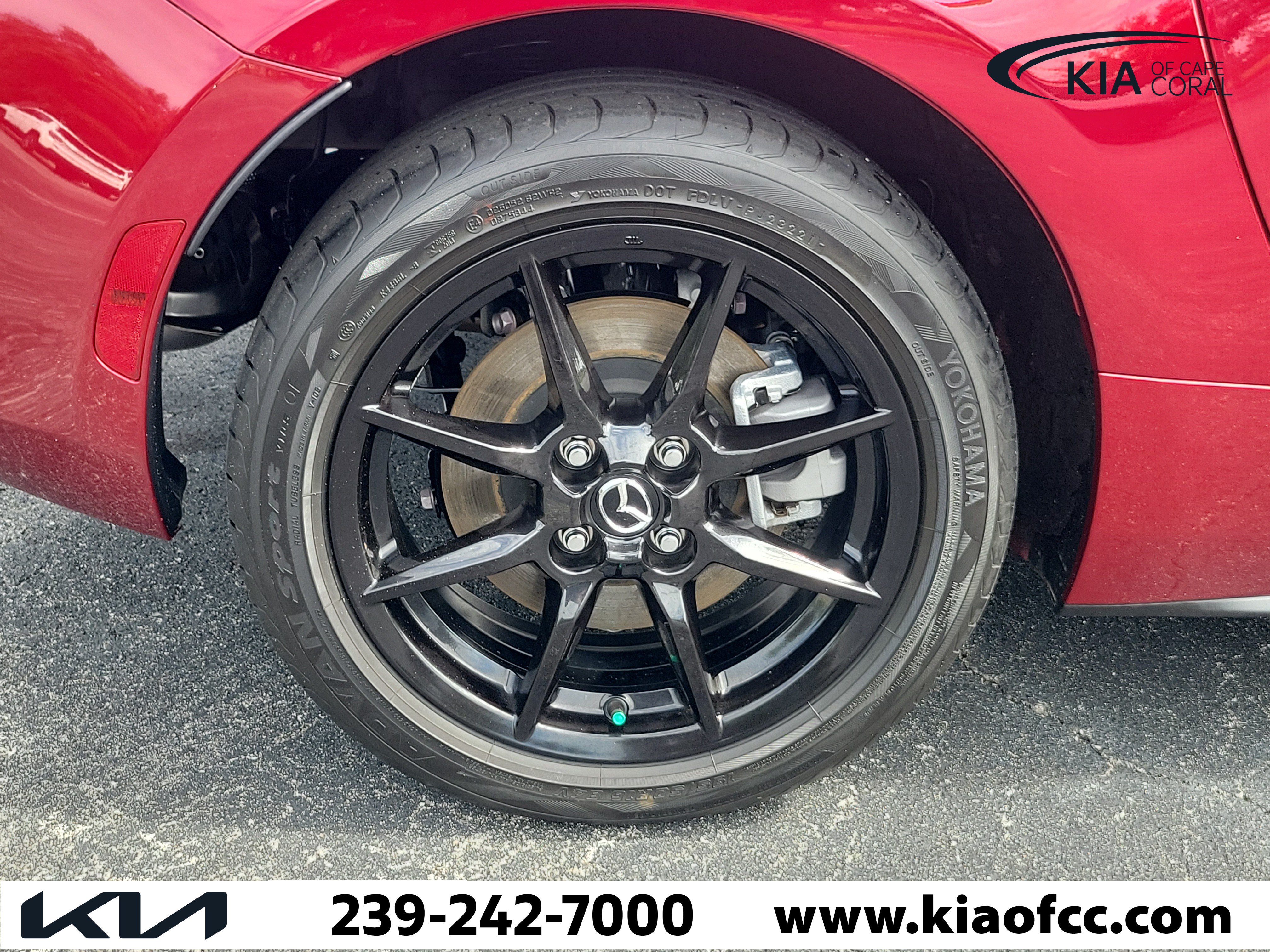 Used 2021 MAZDA MX-5 Miata Sport RWD image 11