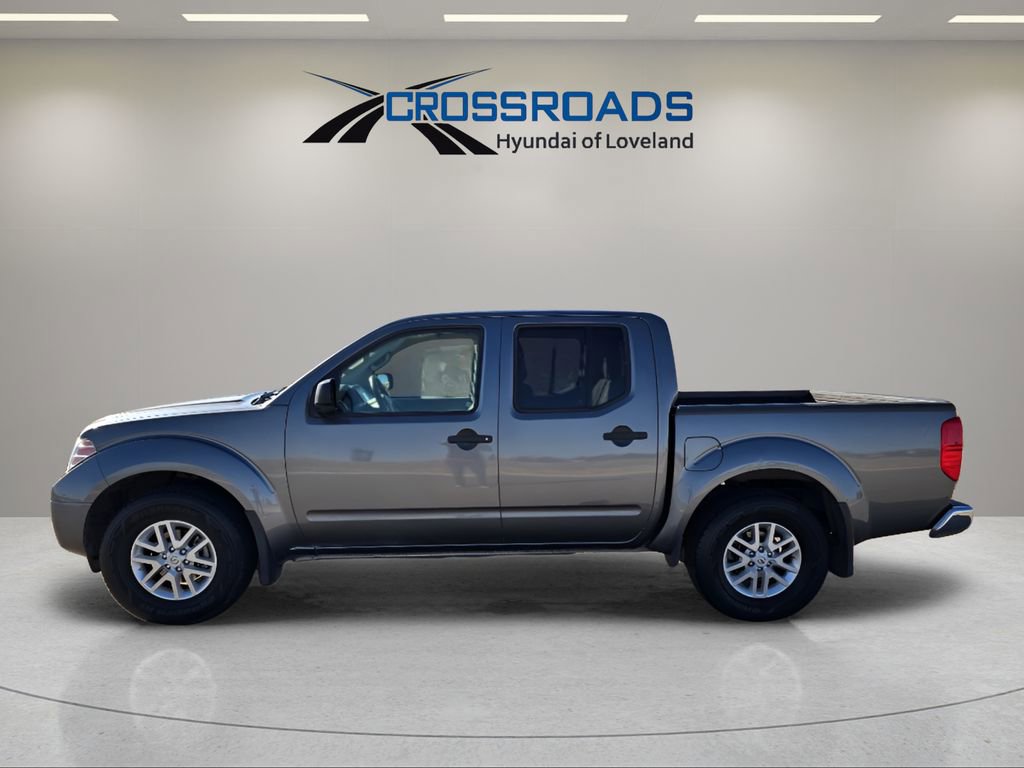 Used 2017 Nissan Frontier SV image 2