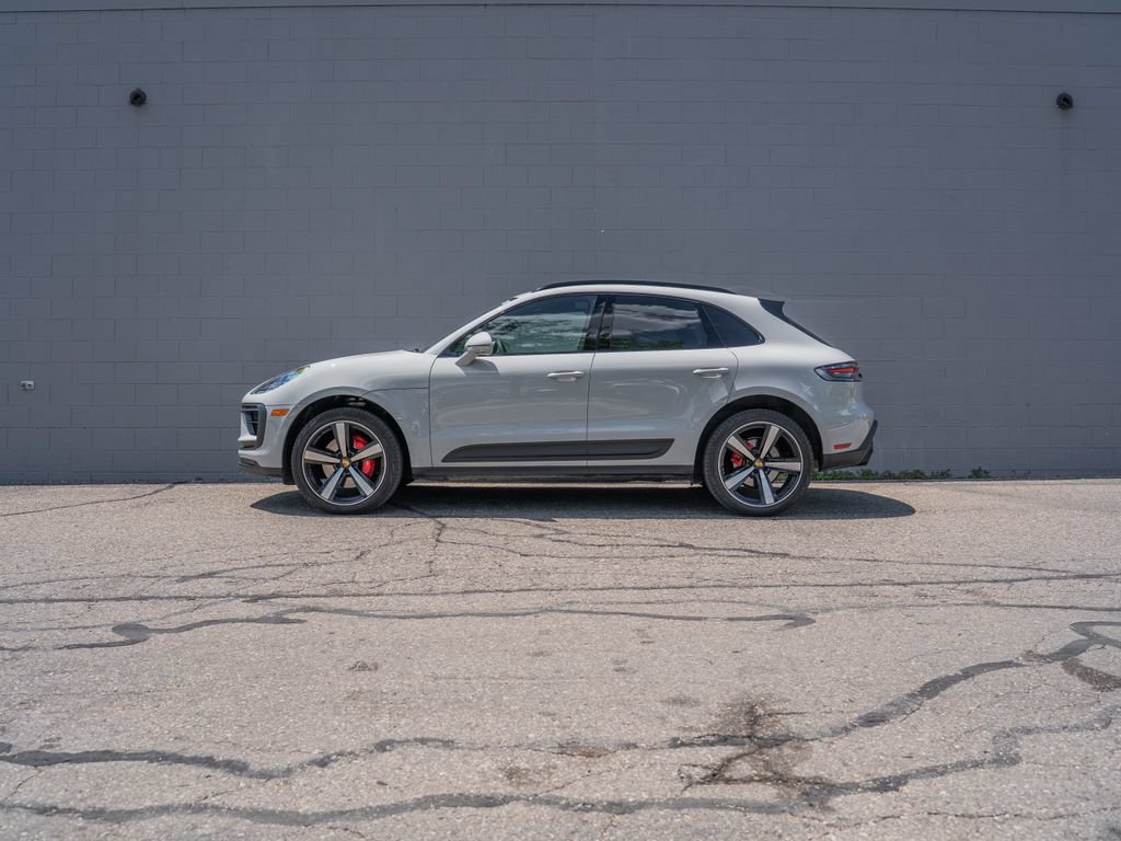 Used 2026 Porsche Macan S AWD/4WD image 2