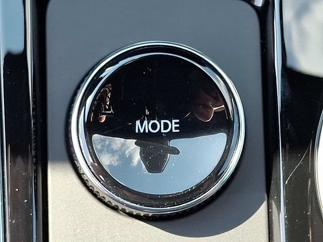 Used 2026 Chevrolet Equinox LT FWD image 25