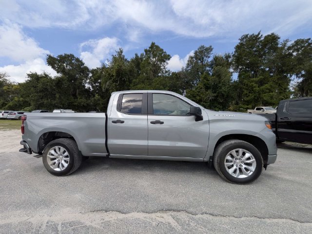 Used 2024 Chevrolet Silverado 1500 Custom RWD image 2