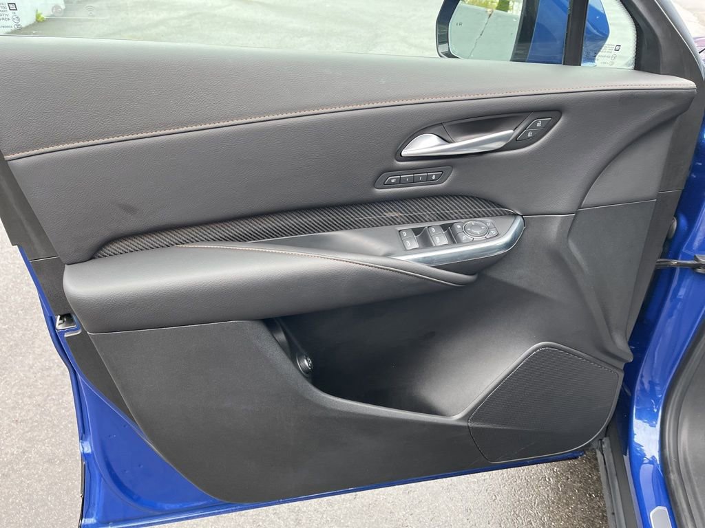 Used 2021 Cadillac XT4 Sport w/ Cold Weather Package AWD/4WD image 17