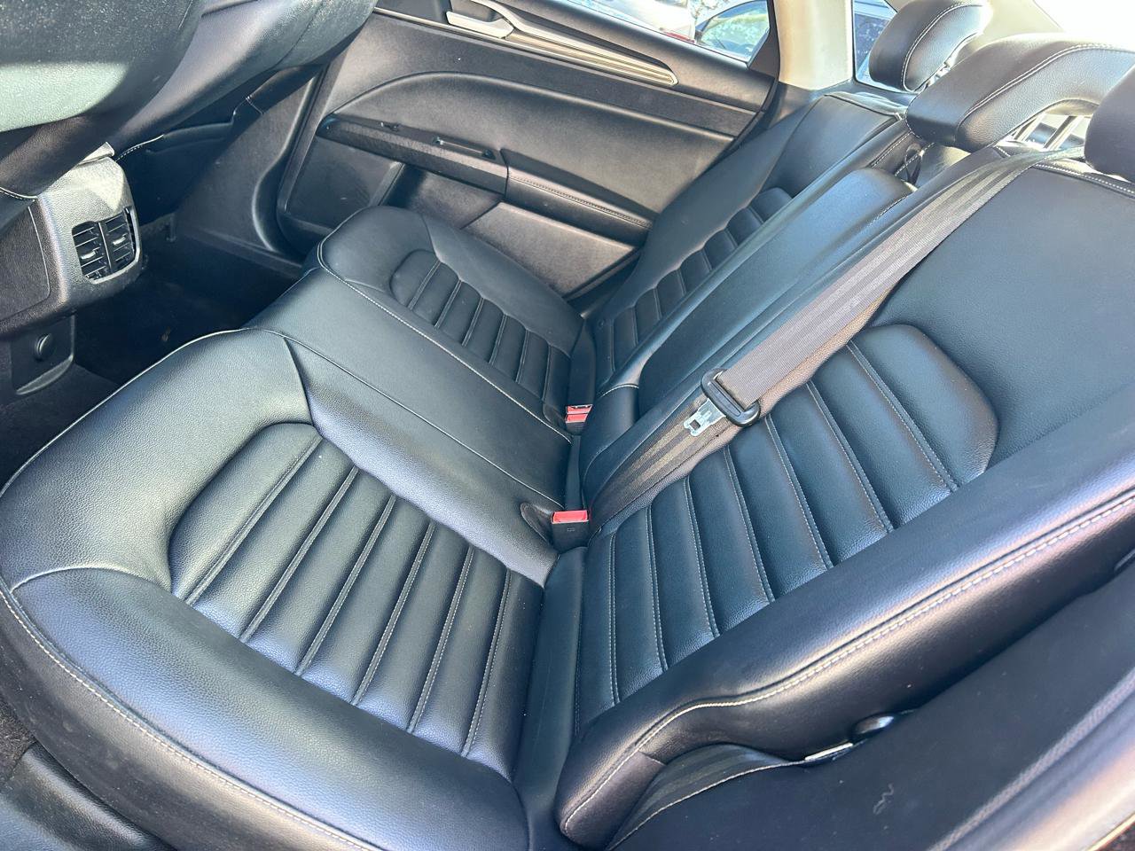 Used 2019 Ford Fusion SEL image 15