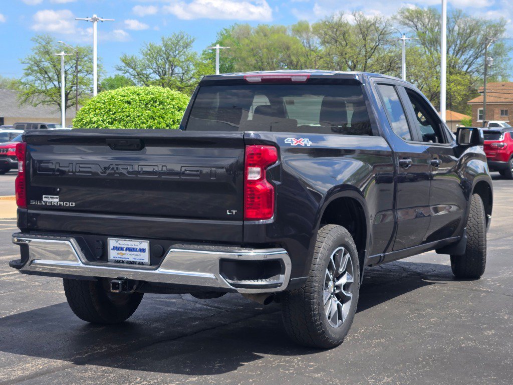 Certified 2024 Chevrolet Silverado 1500 LT AWD/4WD image 12