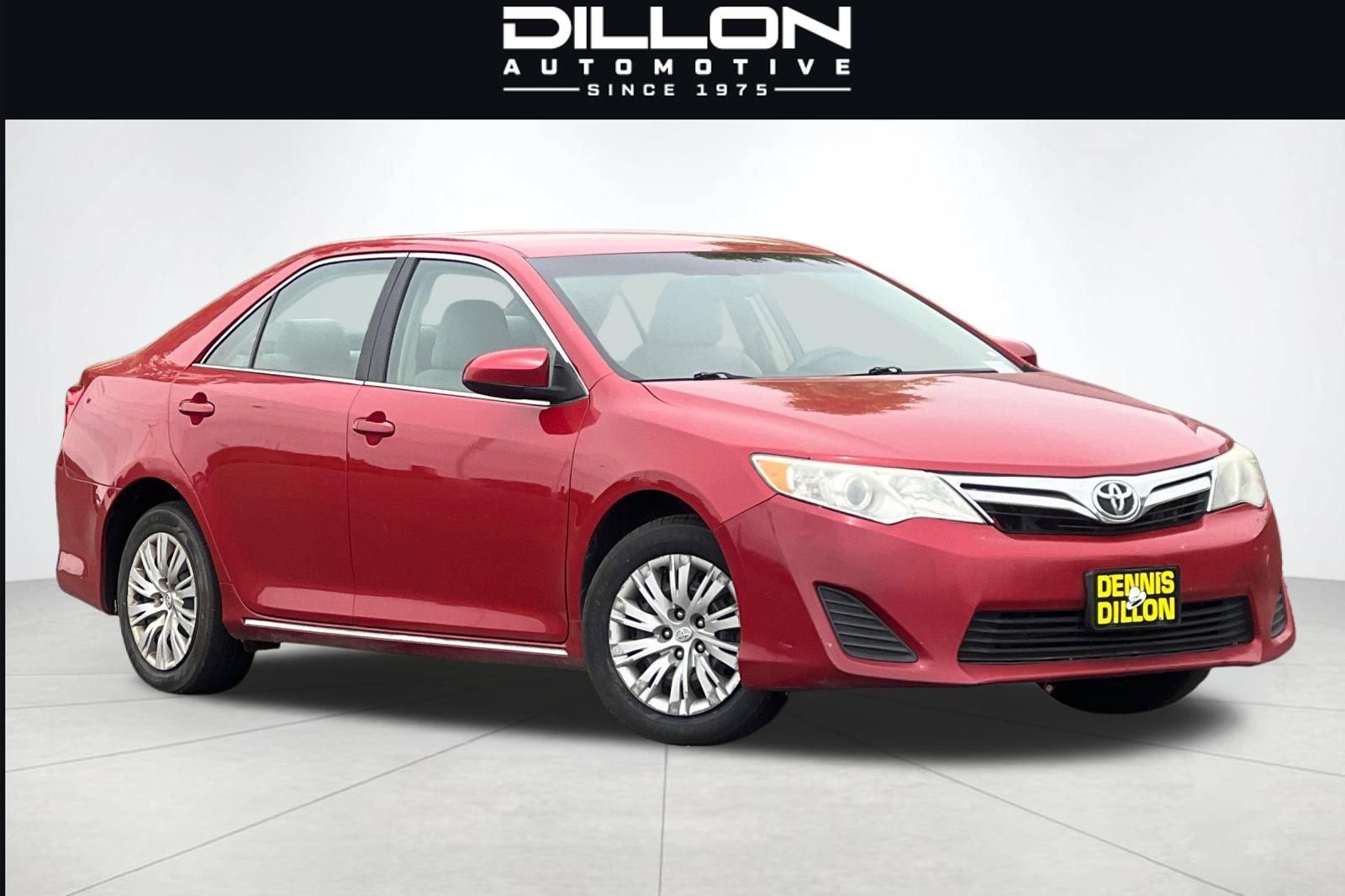 Used 2013 Toyota Camry LE FWD image 2