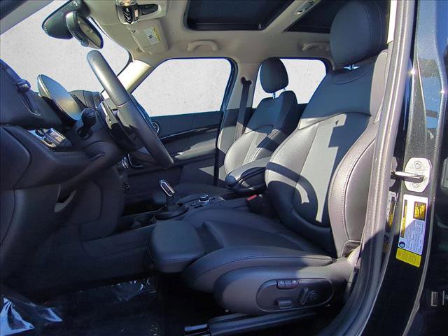 Used 2024 MINI Cooper Countryman S w/ Premium Package image 16