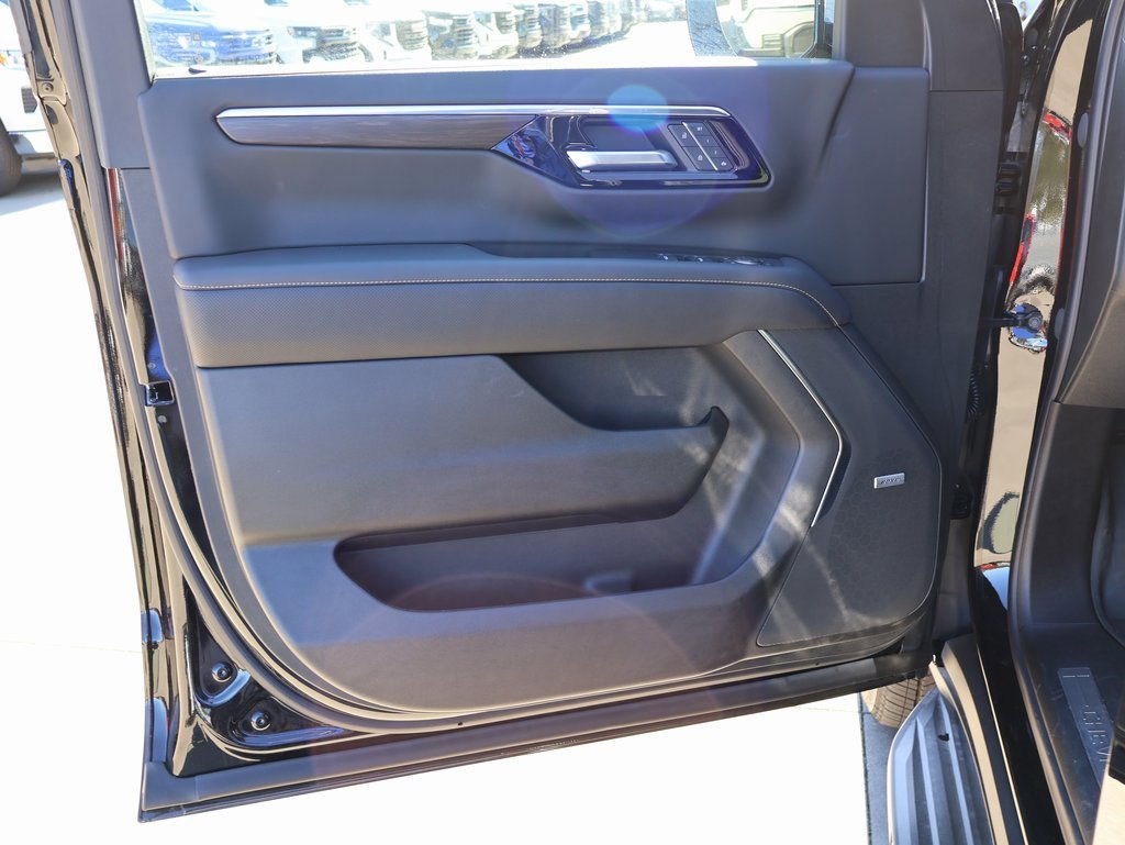 New 2025 Chevrolet Suburban Premier image 12