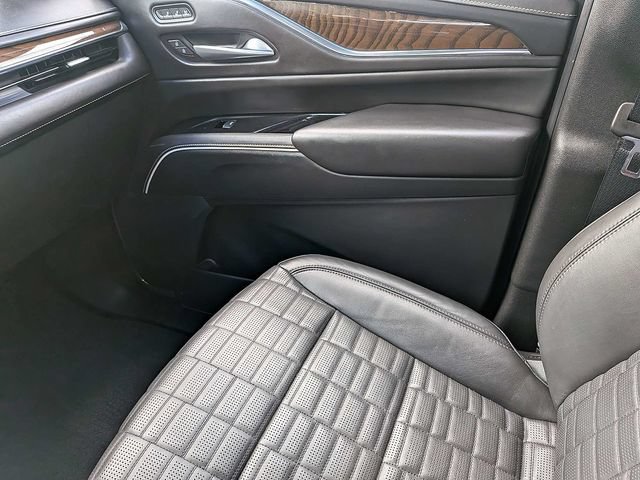 Used 2023 Cadillac Escalade Sport Platinum w/ LPO, ONYX Package AWD/4WD image 20