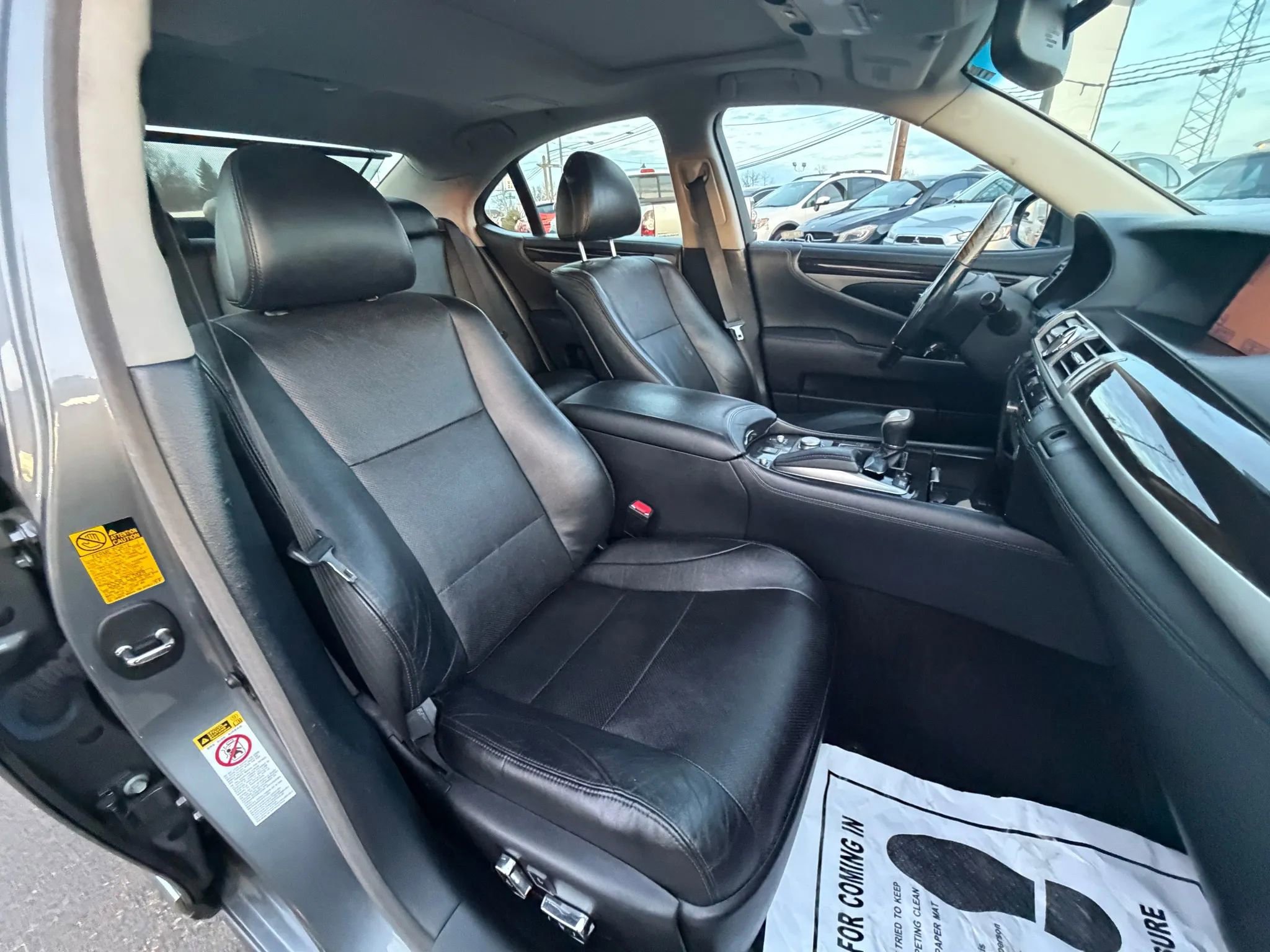 Used 2013 Lexus LS 460 AWD w/ Comfort Pkg image 14