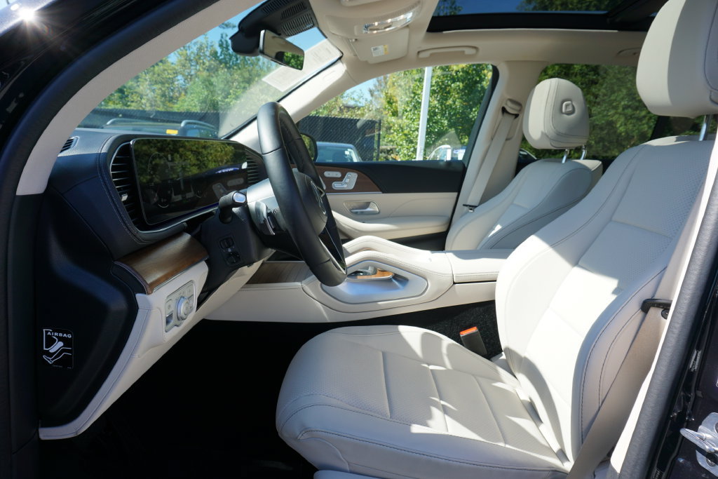 Certified 2025 Mercedes-Benz GLE 450e 4MATIC image 11