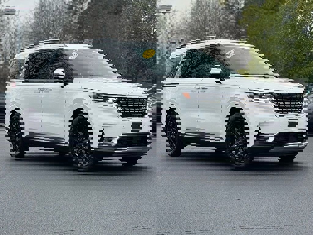 Used 2022 Kia Carnival SX image 2