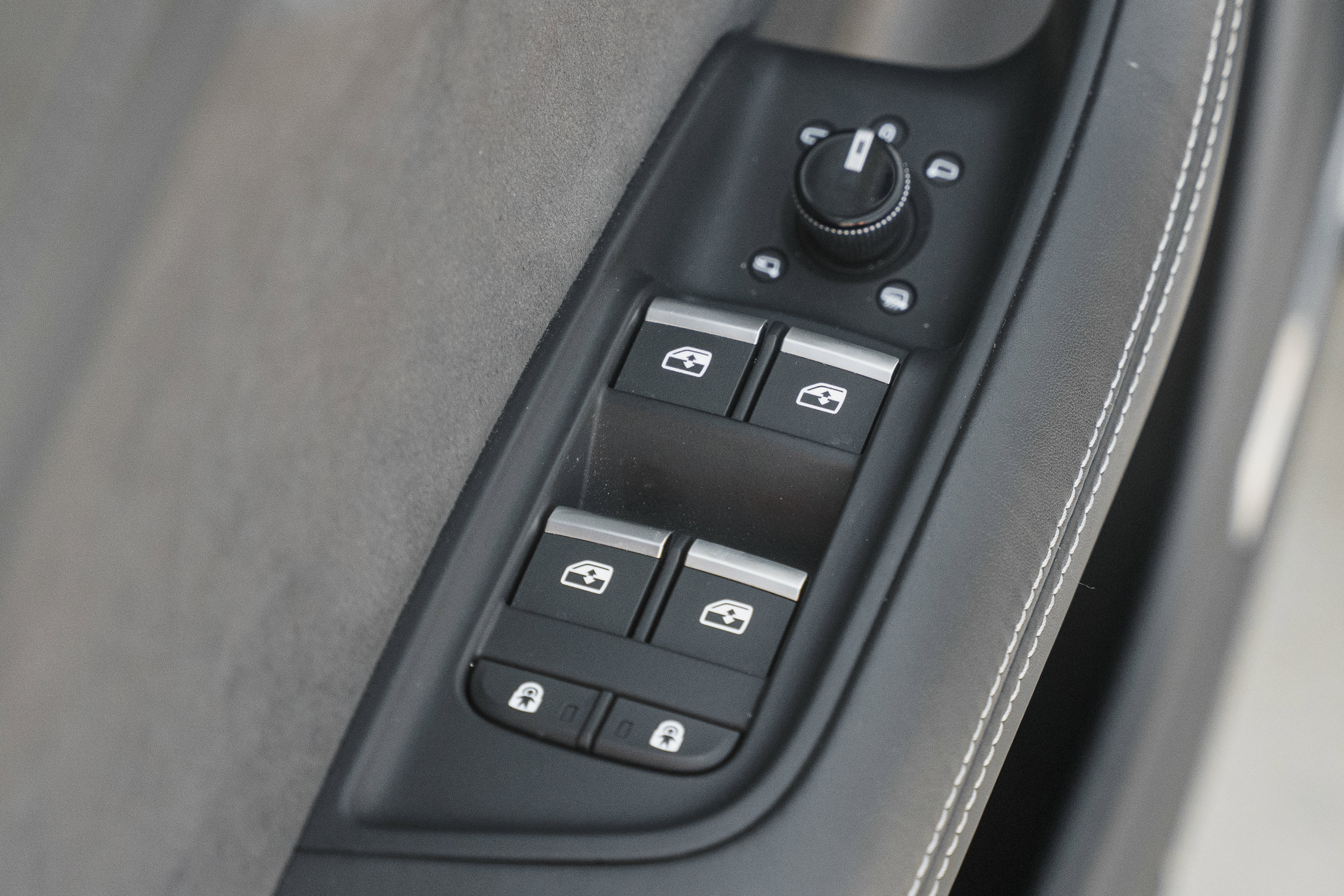 Used 2023 Audi SQ8 Prestige image 25