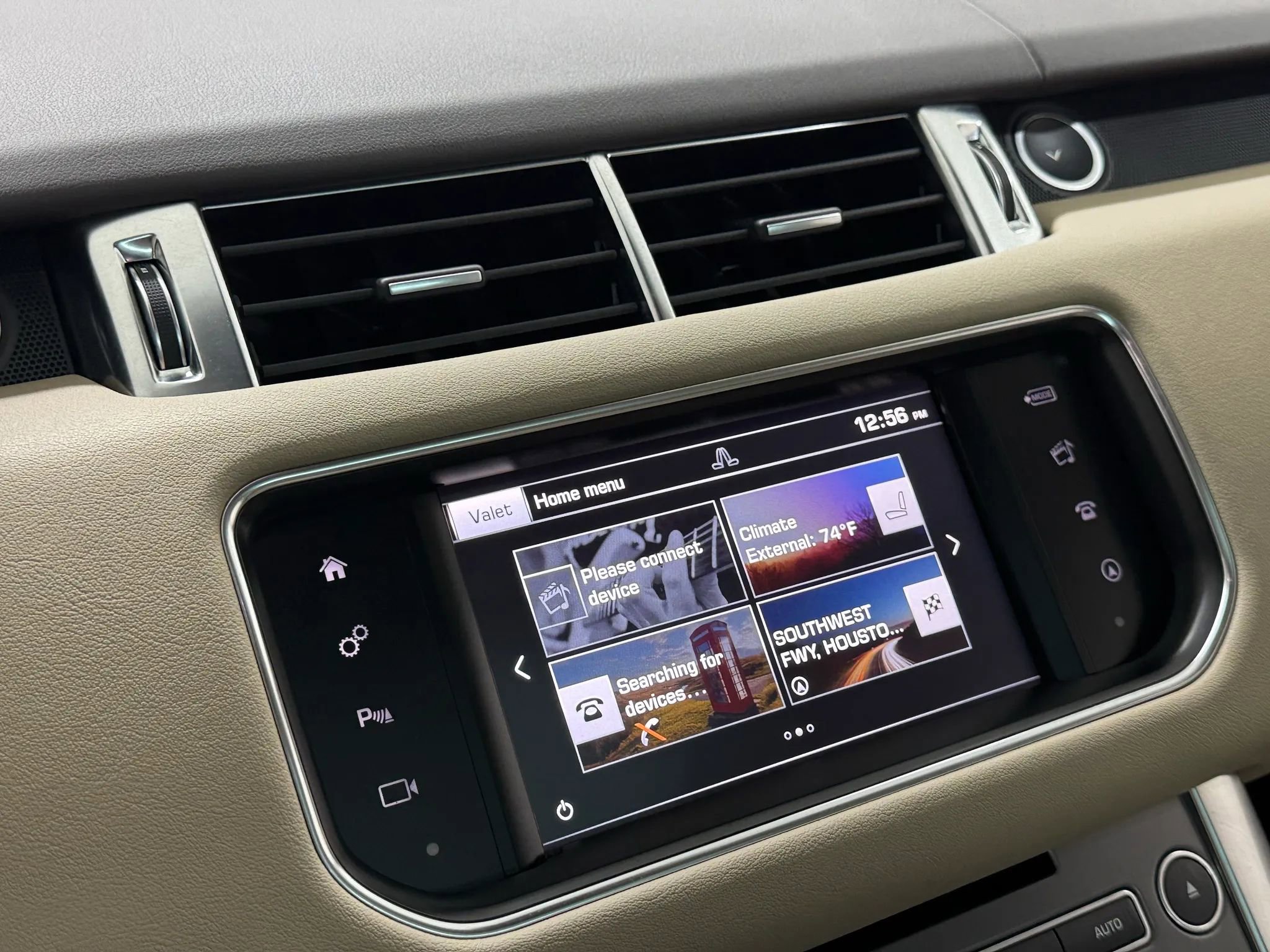 Used 2016 Land Rover Range Rover Sport SE image 27