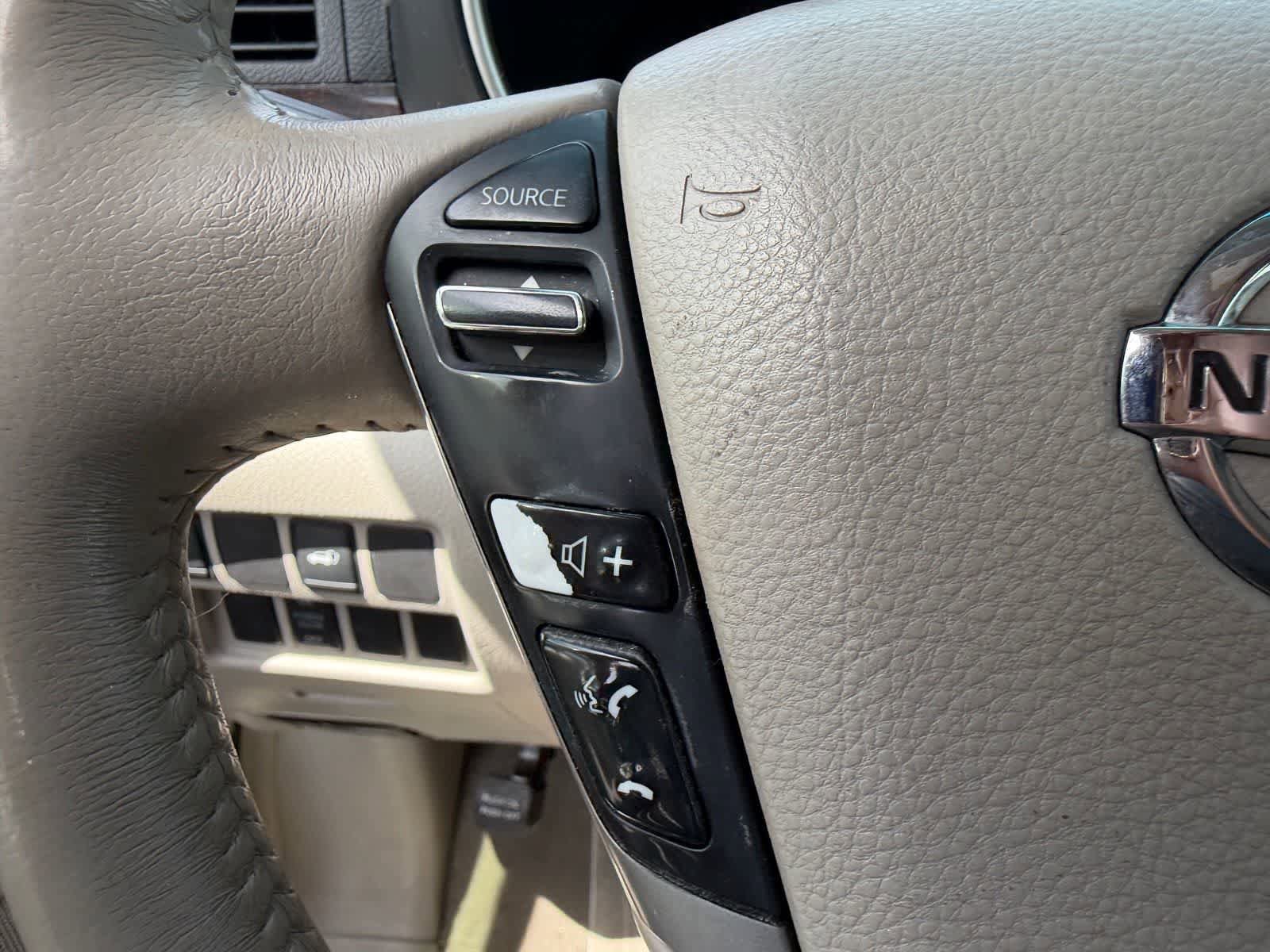Used 2015 Nissan Quest SL FWD image 11