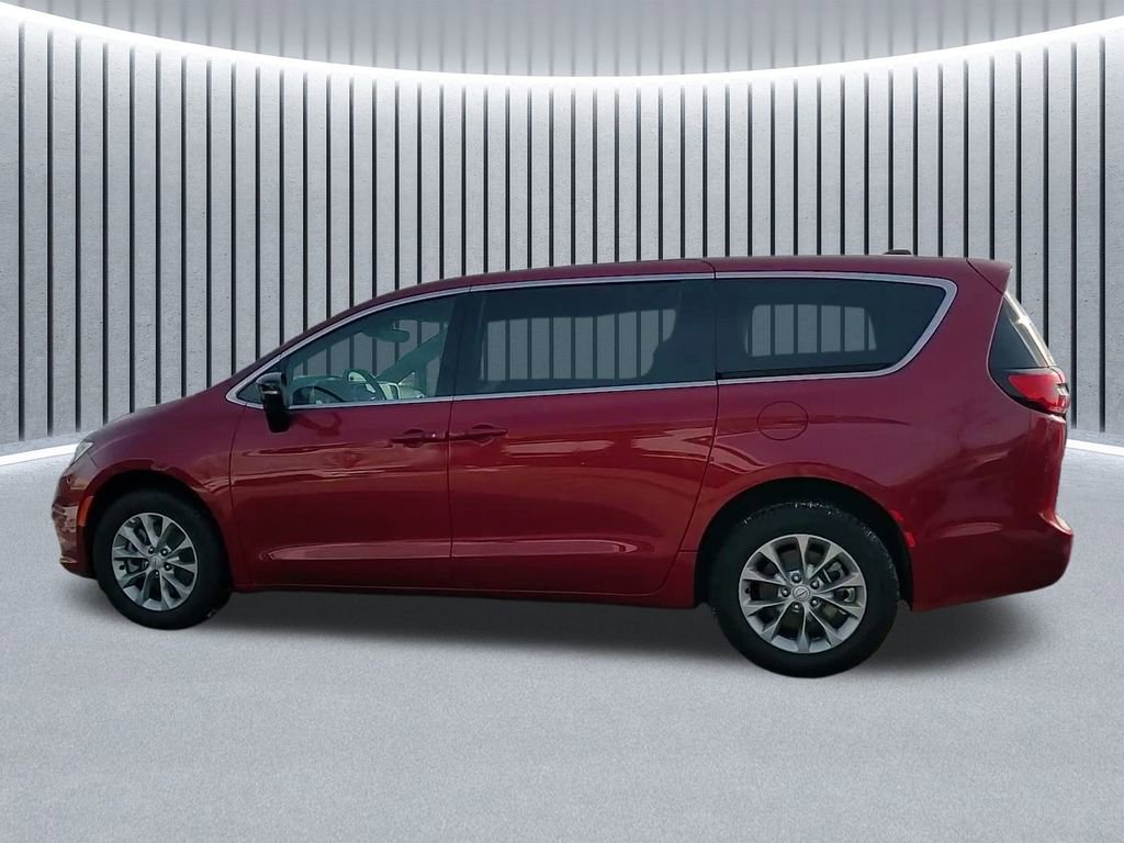 New 2026 Chrysler Pacifica Select image 17