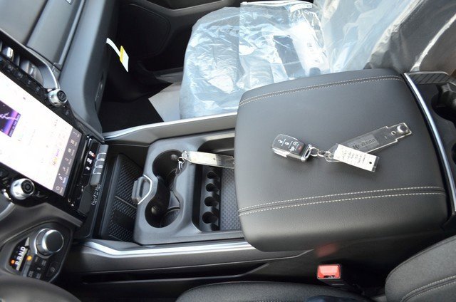 New 2026 RAM 1500 4x4 Crew Cab image 22