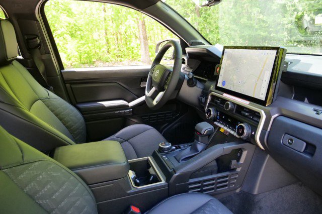 Used 2025 Toyota Tacoma TRD Sport w/ TRD Sport Premium Package AWD/4WD image 44