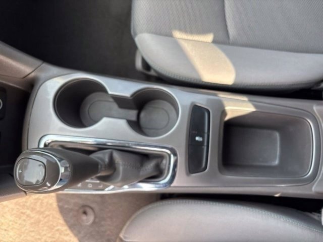 Used 2018 Chevrolet Cruze LT w/ Sun And Sound Package FWD image 33