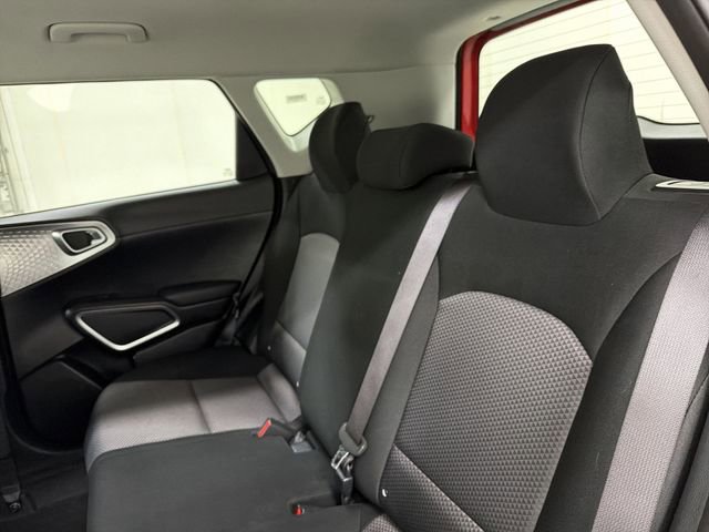 Used 2024 Kia Soul LX w/ Option Group 015 FWD image 16