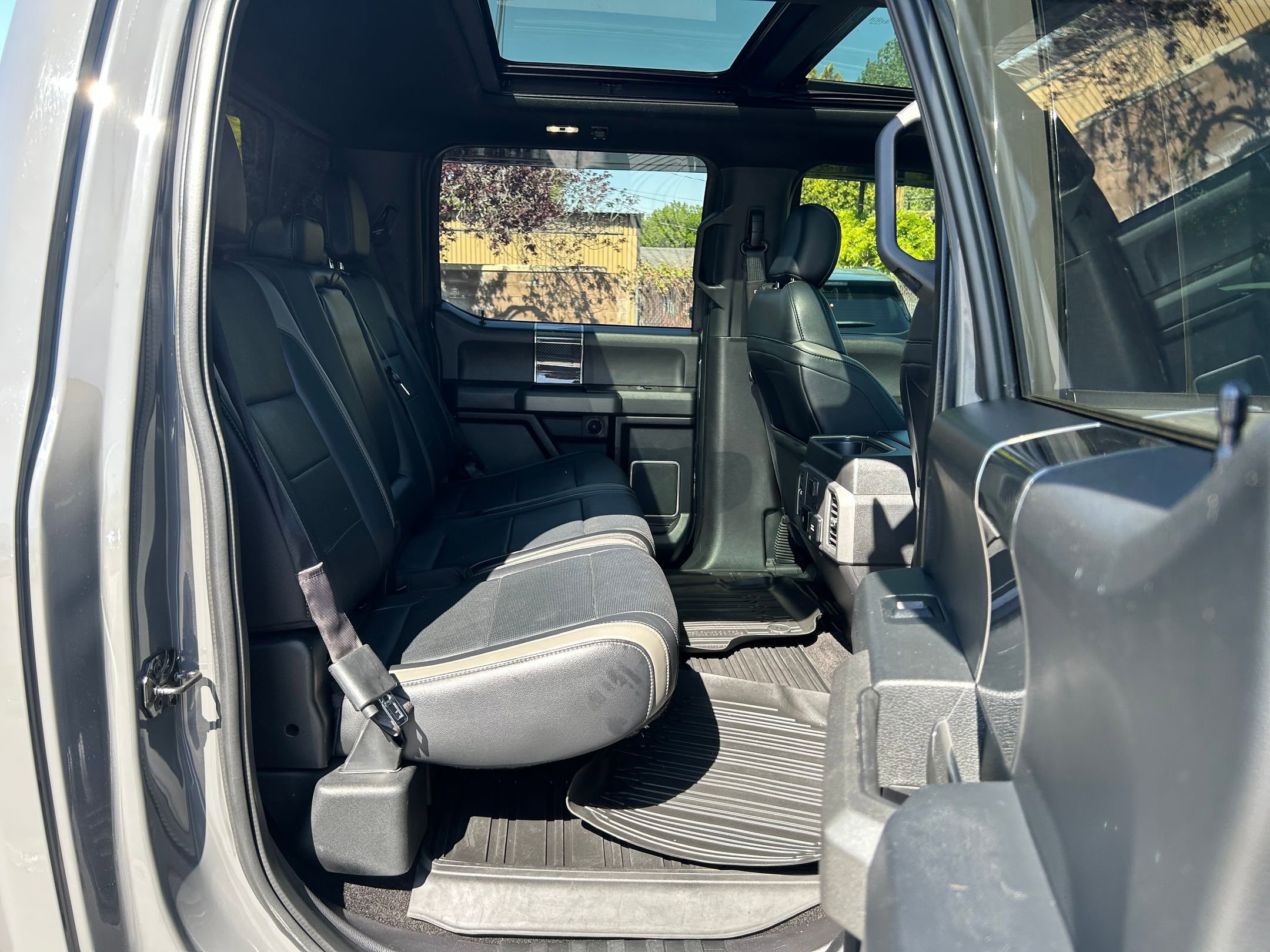 Used 2018 Ford F150 Raptor w/ Equipment Group 802A Luxury AWD/4WD image 28