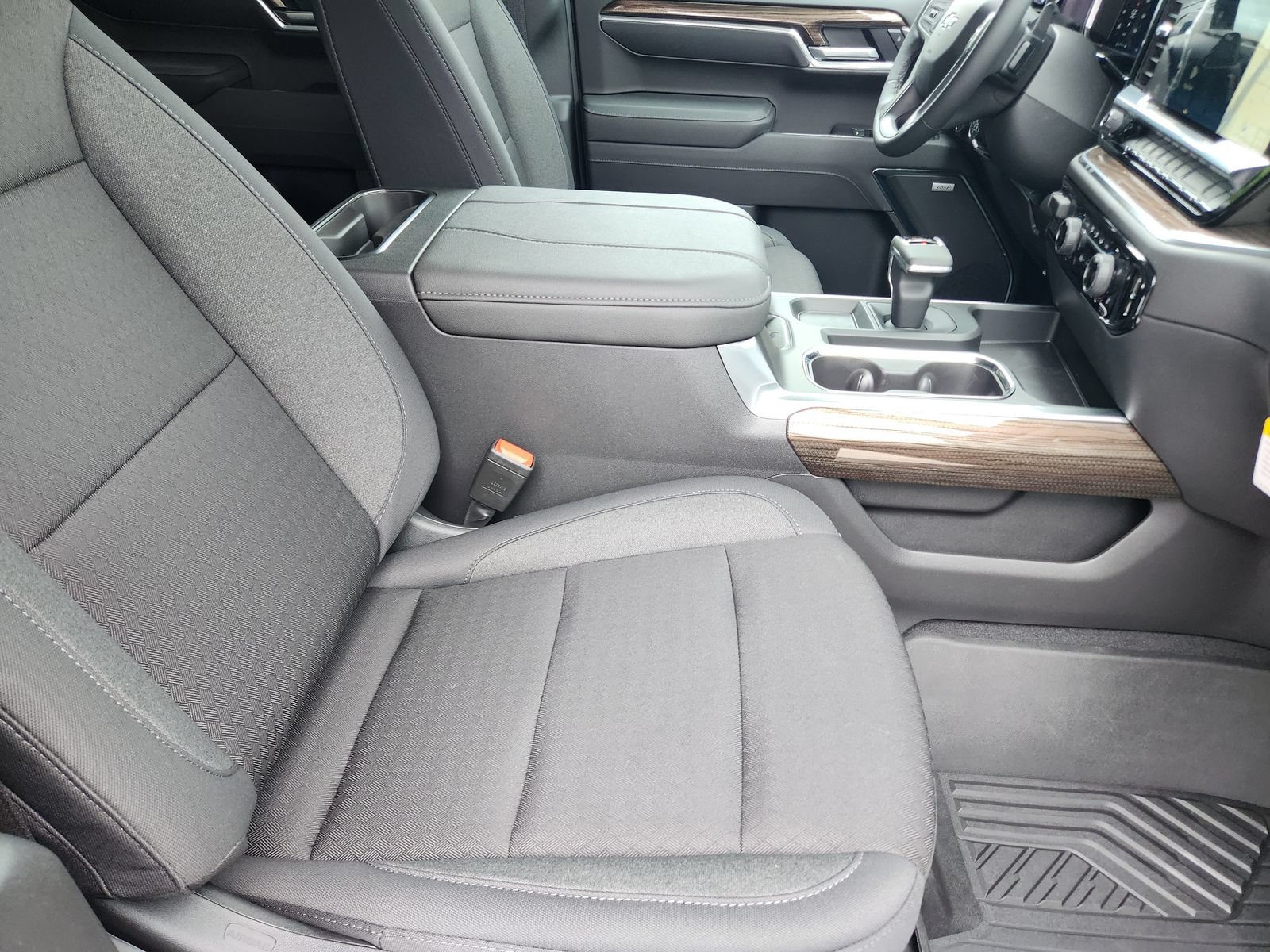 New 2026 Chevrolet Silverado 1500 LT Trail Boss w/ Convenience Package II AWD/4WD image 14