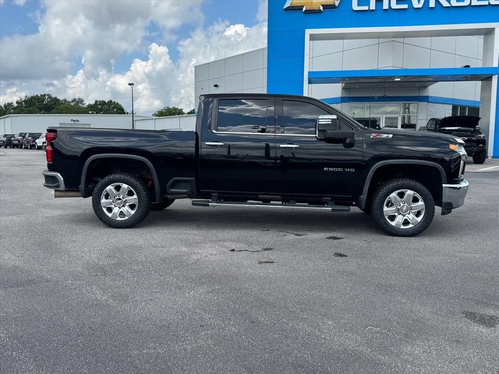 Used 2022 Chevrolet Silverado 2500 LTZ w/ LTZ Convenience Package AWD/4WD image 2